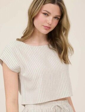Blu Pepper Women's Cropped Linen Tee